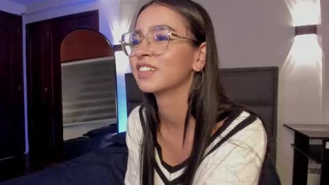 Snapshot of sweet_obsession__ chatting on March 3, 2025, 7:06 pm Sweet Obsession online show from March 3, 2025, 7:06 pm