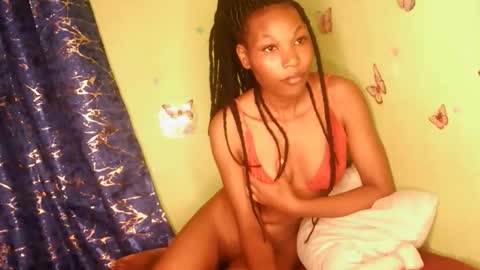 Snapshot of sweetcandy910 chatting on March 2, 2026, 7:10 pm sweetcandy910 online show from March 2, 2026, 7:10 pm