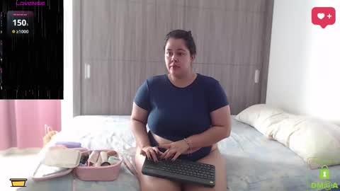 Snapshot of sweetdesires_ chatting on January 19, 2026, 2:21 pm online show from January 19, 2026, 2:21 pm
