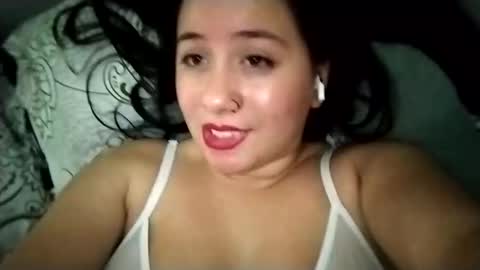 Snapshot of sweetie__annie chatting on February 20, 2025, 7:01 am Ana Mara i cant Make noise My family is here online show from February 20, 2025, 7:01 am