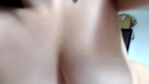 Snapshot of sweetie__annie chatting on November 16, 2025, 7:08 pm Ana Mara i cant Make noise My family is here online show from November 16, 2025, 7:08 pm