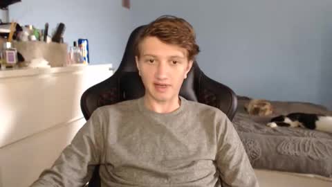 Snapshot of sweetietwin chatting on February 22, 2026, 7:40 am CAT online show from February 22, 2026, 7:40 am