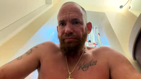 Snapshot of sweetnsexy95 chatting on February 4, 2026, 10:32 am WeAim2PZzz online show from February 4, 2026, 10:32 am