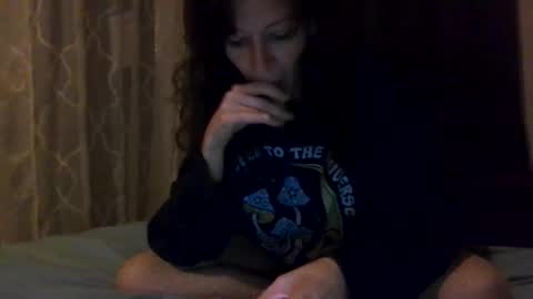 Snapshot of sweettoothtrixie chatting on September 18, 2025, 3:30 am Sweet Tooth Trixie online show from September 18, 2025, 3:30 am