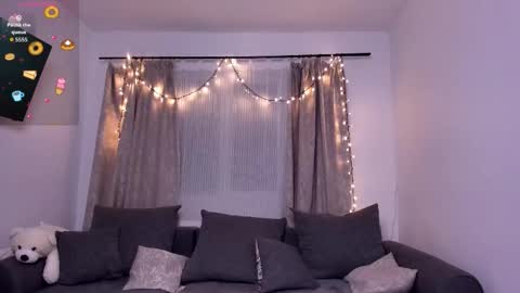 sweetviperr_ online show from February 5, 2026, 8:35 pm