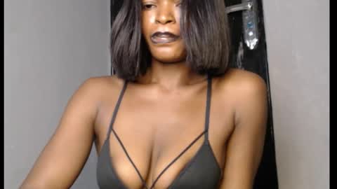 sweetxxboobsx online show from February 16, 2026, 10:22 am
