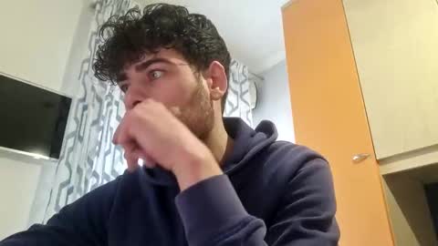 Snapshot of switchema chatting on March 3, 2025, 4:03 pm Emanuele online show from March 3, 2025, 4:03 pm