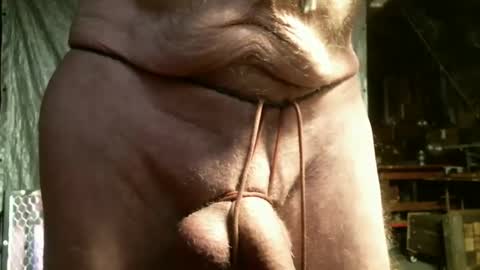 Snapshot of switchngears chatting on February 16, 2025, 9:59 am switchngears online show from February 16, 2025, 9:59 am