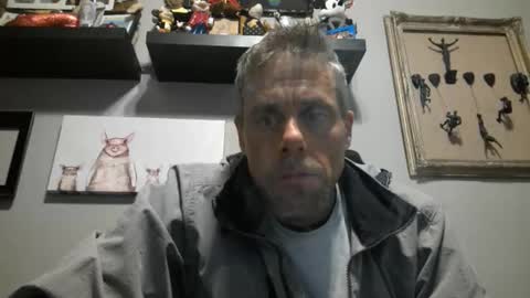 swontguy2025 online show from February 15, 2025, 4:58 am