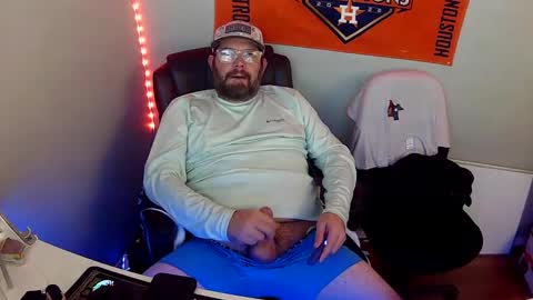 Snapshot of taintnuzzler_13 chatting on January 10, 2025, 7:04 am TaintNuzzler online show from January 10, 2025, 7:04 am