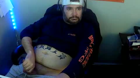 Snapshot of taintnuzzler_13 chatting on February 21, 2025, 10:07 am TaintNuzzler online show from February 21, 2025, 10:07 am