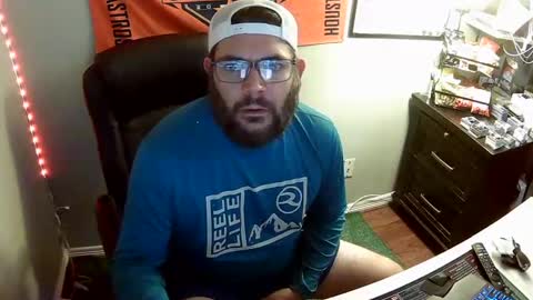 Snapshot of taintnuzzler_13 chatting on September 17, 2025, 10:50 am TaintNuzzler online show from September 17, 2025, 10:50 am