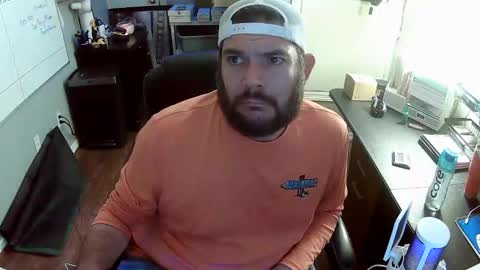 Snapshot of taintnuzzler_13 chatting on November 9, 2025, 7:06 am TaintNuzzler online show from November 9, 2025, 7:06 am