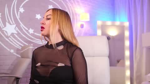 Snapshot of tais_athena chatting on February 15, 2026, 2:25 pm Margo online show from February 15, 2026, 2:25 pm