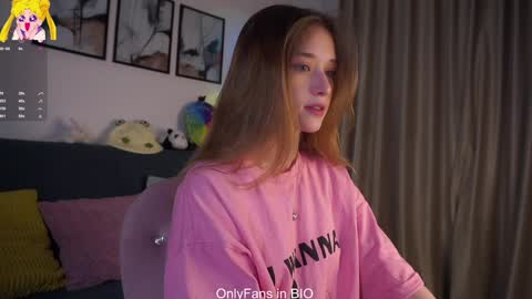 Mia online show from February 20, 2026, 1:35 am