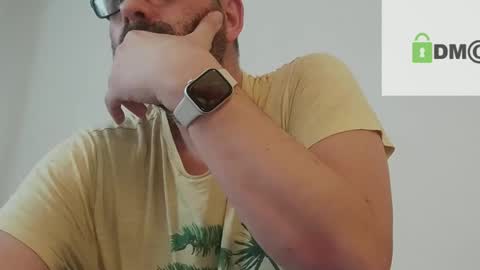 Snapshot of tallboy77eu chatting on December 19, 2024, 8:23 am Aligator online show from December 19, 2024, 8:23 am