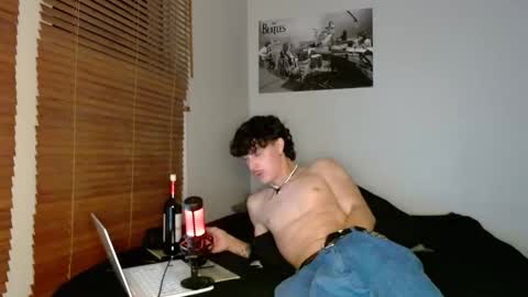 Snapshot of talltatsandhandsome chatting on February 7, 2026, 3:32 am TallTatsAndHandsome online show from February 7, 2026, 3:32 am