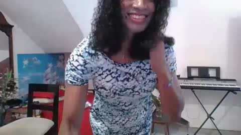 Snapshot of tanialopaz chatting on February 16, 2025, 6:54 am TaniaBitch online show from February 16, 2025, 6:54 am