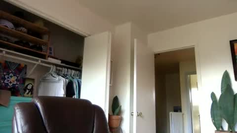 Dr. Love online show from February 2, 2026, 4:38 pm