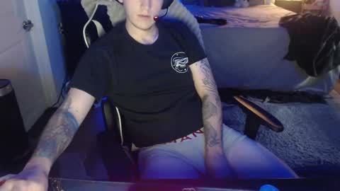 Snapshot of tattedhubs5 chatting on October 24, 2025, 8:27 pm tattedhubs5 online show from October 24, 2025, 8:27 pm