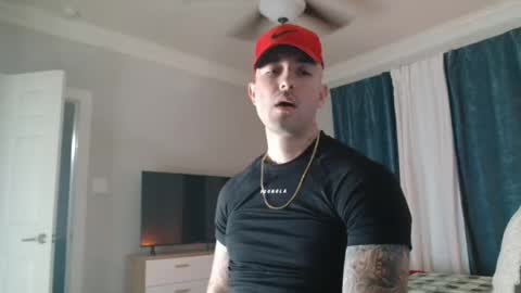 Snapshot of tattedlatino1 chatting on December 16, 2024, 2:47 am tattedlatino1 online show from December 16, 2024, 2:47 am