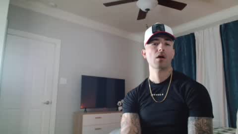 Snapshot of tattedlatino1 chatting on December 17, 2024, 7:15 pm tattedlatino1 online show from December 17, 2024, 7:15 pm