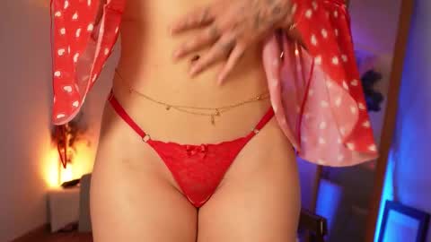 Snapshot of taylormich1 chatting on December 3, 2025, 8:51 pm taylormichell online show from December 3, 2025, 8:51 pm