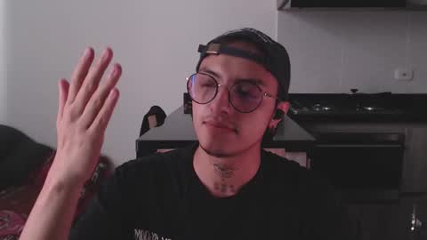 Snapshot of te0__0 chatting on March 5, 2025, 3:18 pm Teo independent model online show from March 5, 2025, 3:18 pm