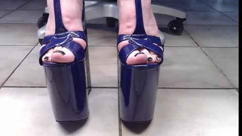 teninchheels online show from January 31, 2025, 9:16 pm