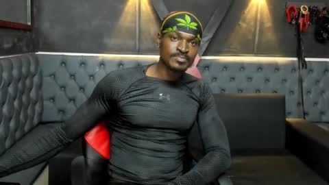 terranze_z online show from February 18, 2026, 7:54 pm