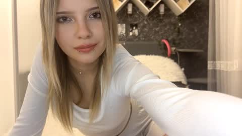 Snapshot of tessiebe chatting on February 27, 2026, 2:17 pm tessiebe online show from February 27, 2026, 2:17 pm