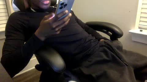 Snapshot of tevvdaren chatting on October 12, 2025, 11:48 pm tevvdaren online show from October 12, 2025, 11:48 pm