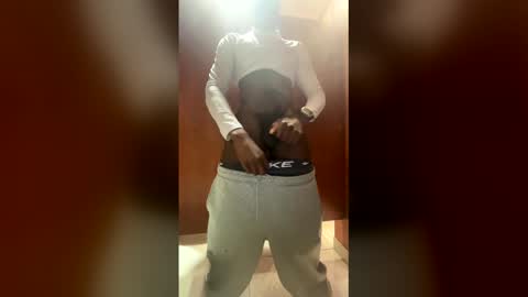 Snapshot of tevvdaren chatting on January 8, 2026, 2:52 pm tevvdaren online show from January 8, 2026, 2:52 pm