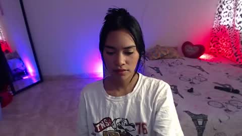 Snapshot of thalia0018 chatting on February 8, 2025, 3:31 pm valeria online show from February 8, 2025, 3:31 pm