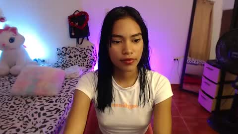 Snapshot of thalia0018 chatting on March 3, 2025, 8:11 pm valeria online show from March 3, 2025, 8:11 pm