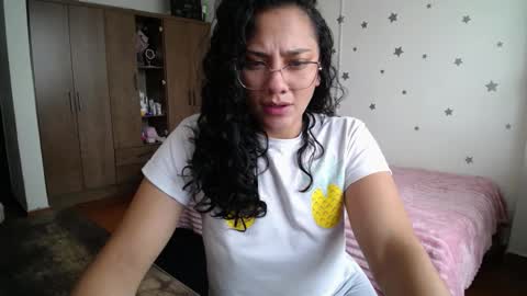 Snapshot of thaliacooper chatting on February 3, 2026, 4:12 pm online show from February 3, 2026, 4:12 pm