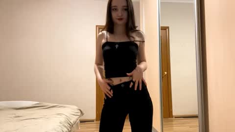 Snapshot of thaliakuchem chatting on February 2, 2026, 5:00 pm Yumi online show from February 2, 2026, 5:00 pm