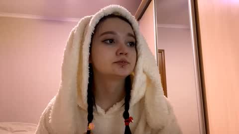 Snapshot of thaliakuchem chatting on February 6, 2026, 6:22 pm Yumi online show from February 6, 2026, 6:22 pm