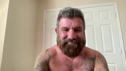 Snapshot of thatguybearded chatting on January 28, 2025, 9:19 pm ThatGuyBearded online show from January 28, 2025, 9:19 pm