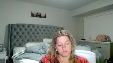 Snapshot of thatprettyblondegirl chatting on February 7, 2025, 2:08 am thatprettyblondegirl online show from February 7, 2025, 2:08 am