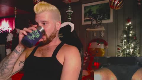 Snapshot of theehhteam chatting on December 13, 2024, 8:15 pm H online show from December 13, 2024, 8:15 pm