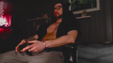 Snapshot of theehhteam chatting on March 5, 2025, 6:01 am H online show from March 5, 2025, 6:01 am