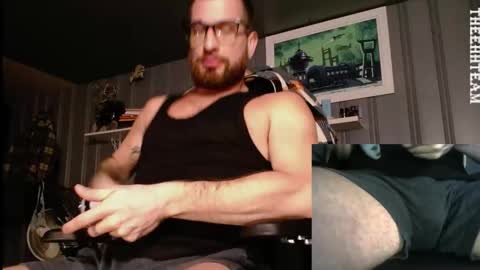 Snapshot of theehhteam chatting on November 14, 2025, 8:18 pm H online show from November 14, 2025, 8:18 pm