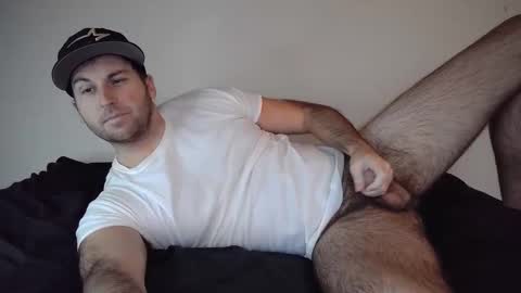 Theetwohander online show from December 14, 2025, 7:40 pm