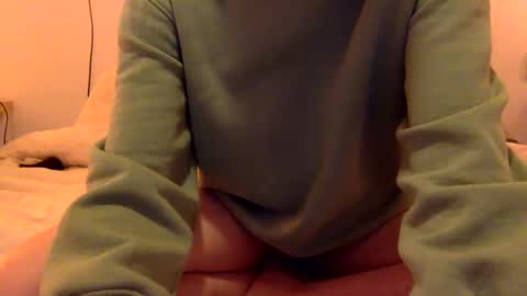 Snapshot of theoandthea chatting on February 26, 2025, 9:05 pm Theo Thea online show from February 26, 2025, 9:05 pm