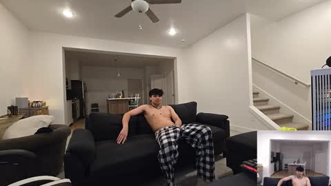 Snapshot of theslutcouple98 chatting on October 25, 2025, 5:37 am theslutcouple98 online show from October 25, 2025, 5:37 am