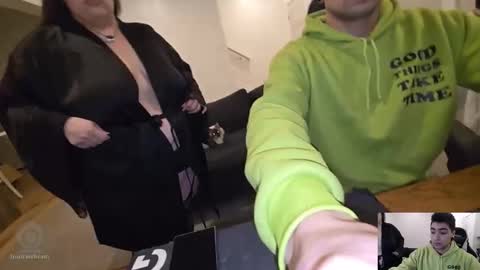 Snapshot of theslutcouple98 chatting on January 17, 2026, 3:00 am theslutcouple98 online show from January 17, 2026, 3:00 am