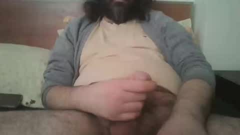 Snapshot of thesmartbeatle chatting on December 23, 2024, 8:33 am thesmartbeatle online show from December 23, 2024, 8:33 am