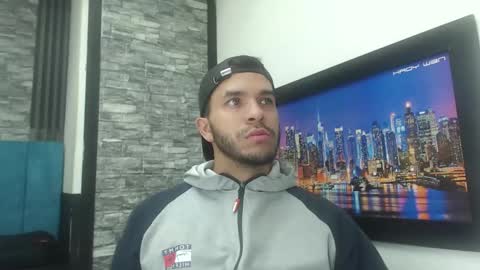 thiago_hairy online show from October 22, 2025, 3:18 am