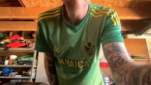 CaliLove916 online show from March 3, 2025, 8:32 pm